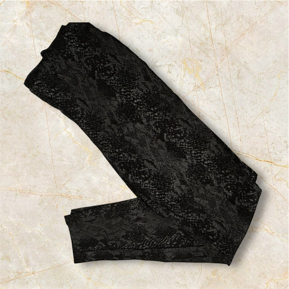 INC International Concepts Pants - Women's INC International Concepts High Rise Leggings Size 8 Black Snake Print